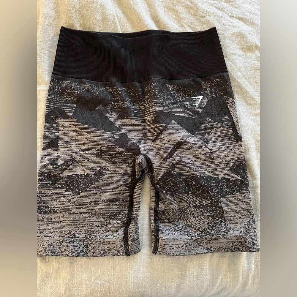 Gymshark Adapt Ombré Seamless Shorts (Medium, like new)